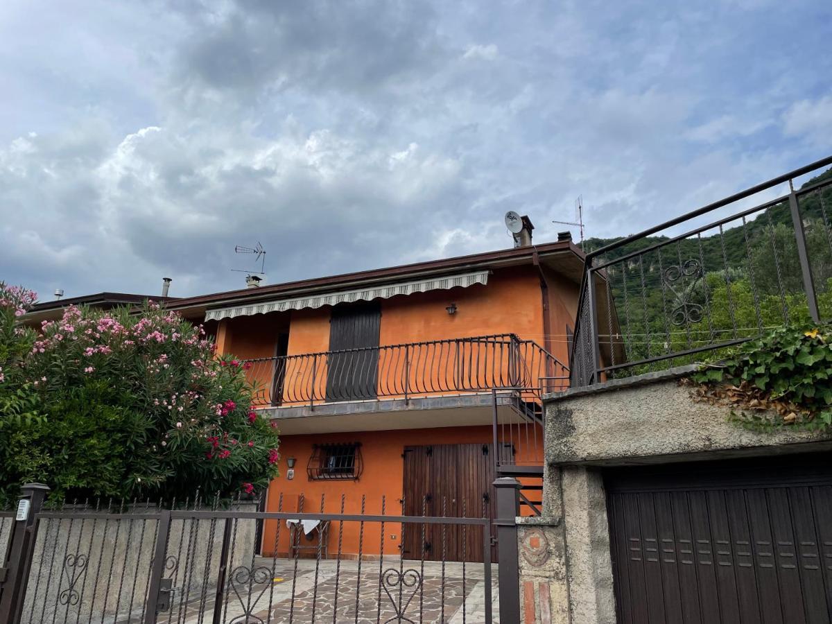 A La Zolia Mendia Villa Salò Exteriör bild