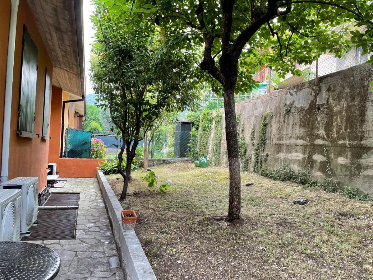 A La Zolia Mendia Villa Salò Exteriör bild