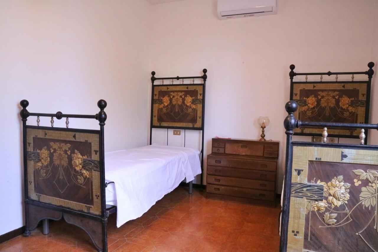 A La Zolia Mendia Villa Salò Exteriör bild